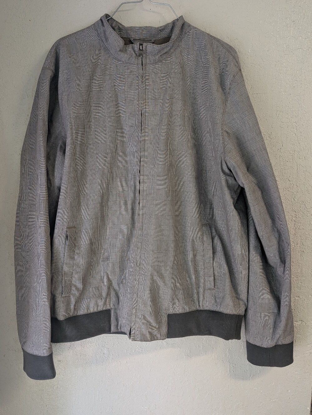 Banana Republic Checkered Bomber Jacket L Gray Pockets Collar Ribbed Cuffs